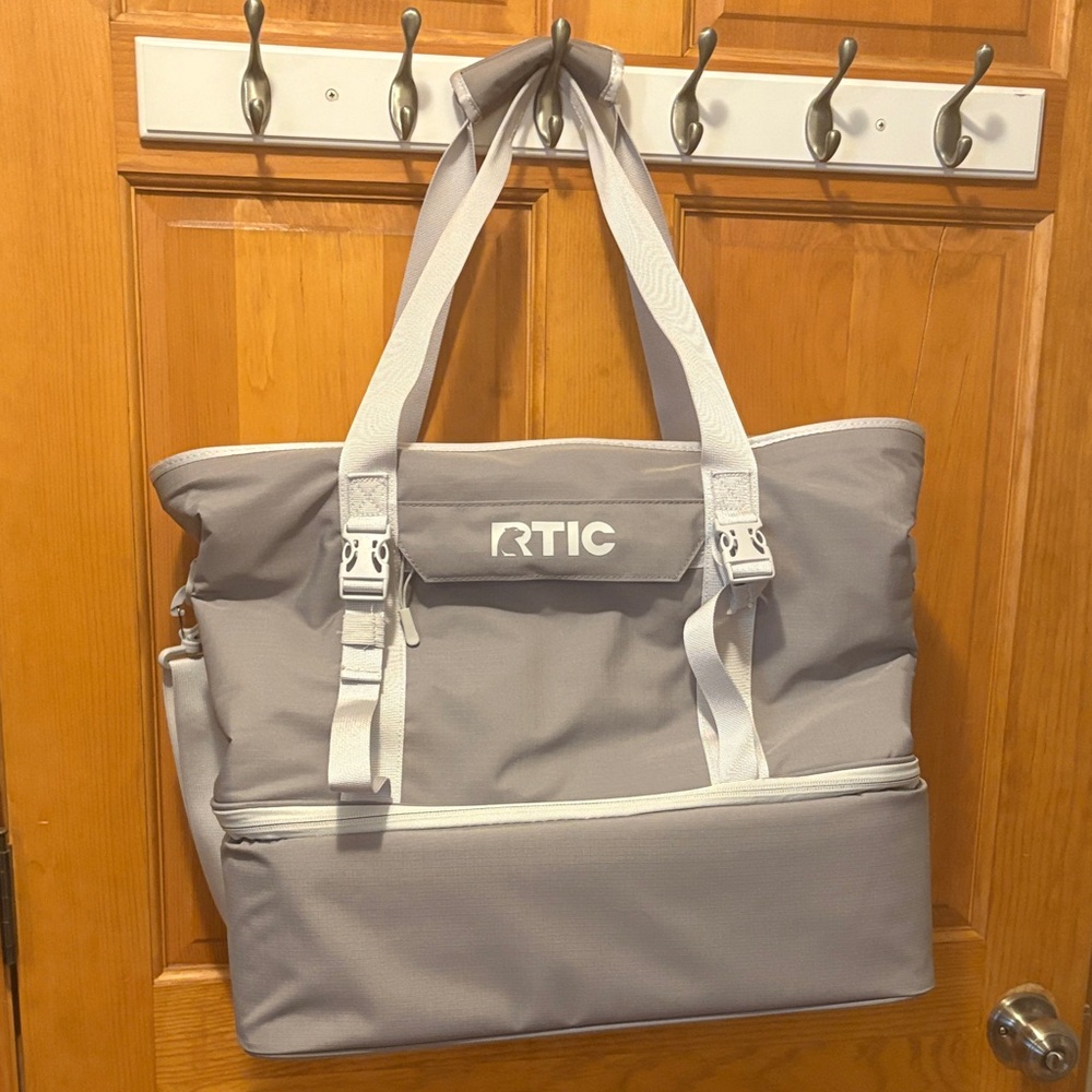 RTIC 2-1 chill out bag